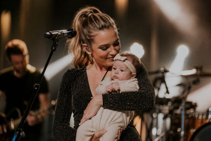 Zangeres Maan zwanger